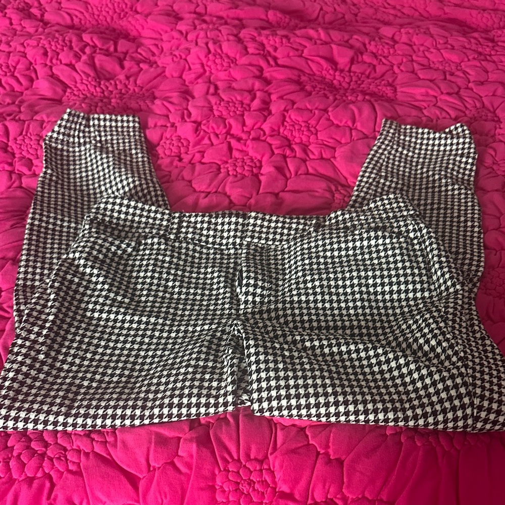 Old Navy Black and White Houndstooth Pants